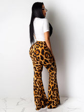 Two Piece Lips Print Top Leopard Pant Suit